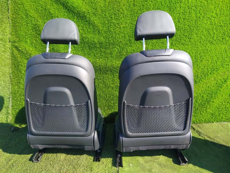 Сидения комплект Q8 4MN Сидения комплект Q8 4MN