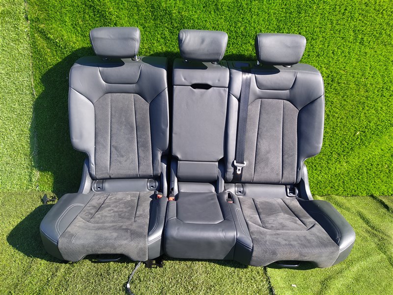 Сидения комплект Q8 4MN Сидения комплект Q8 4MN