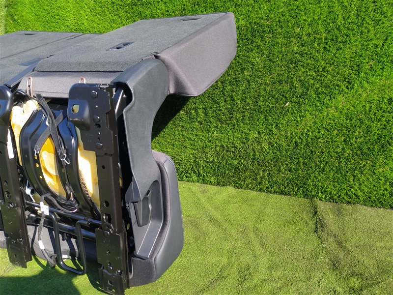 Сидения комплект Q8 4MN Сидения комплект Q8 4MN