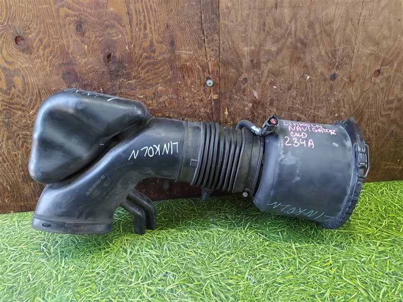 Патрубок воздушного фильтра NAVIGATOR U228