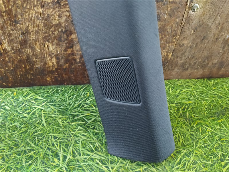 Обшивка стойки кузова левая Q8 4MN Обшивка стойки кузова левая Q8 4MN