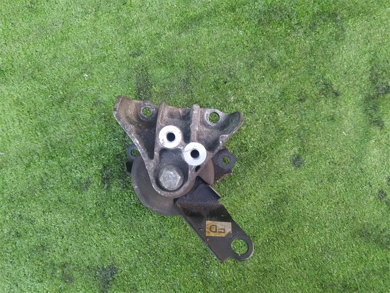 Подушка двигателя правая TOYOTA VISTA SV50 3S-FSE Подушка двигателя правая TOYOTA VISTA SV50 3S-FSE