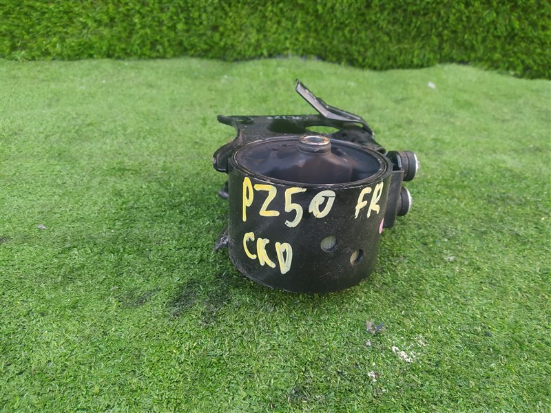 Подушка двигателя правая MURANO PZ50 VQ35DE