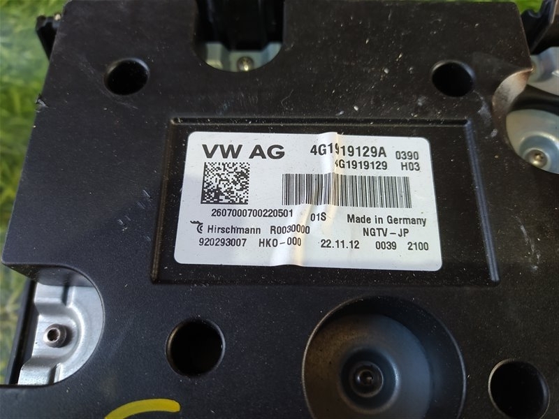 Блок управления магнитолой AUDI A6 C7