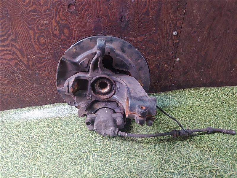 Ступица передняя левая S60 FS B4164T