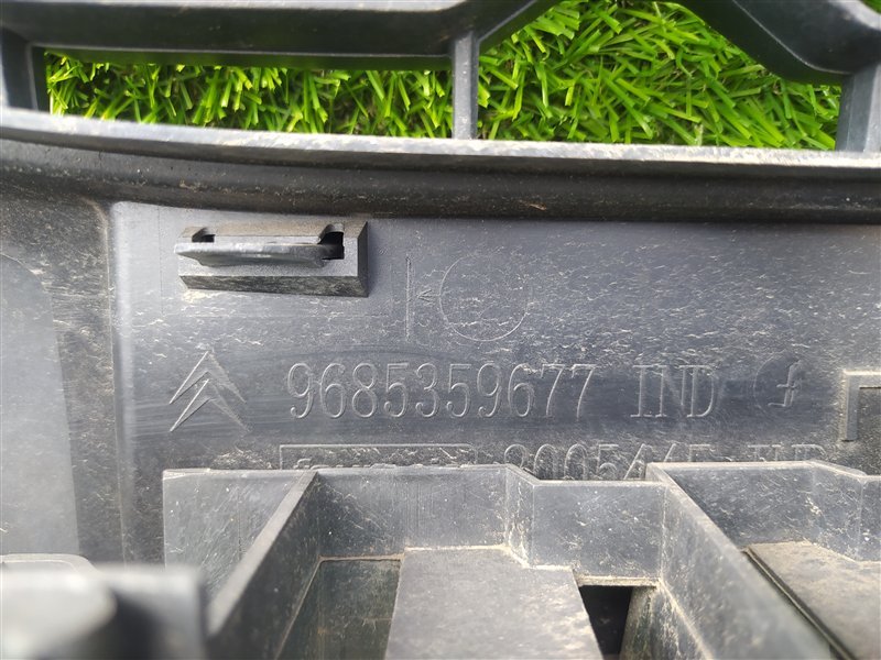 Бампер передний C3 A51 Бампер передний C3 A51