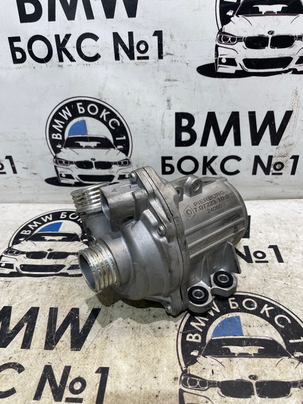 Помпа BMW X3 2013 F25 N55B30 707223100 контрактная