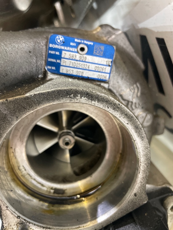 Турбина X3 2013 F25 N55B30 Турбина X3 2013 F25 N55B30