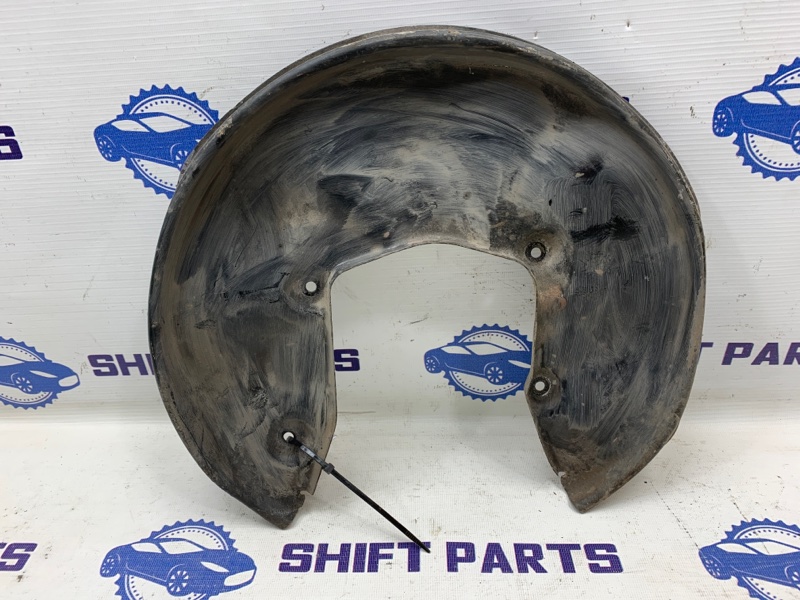 Запчасть пыльник тормозного диска задний правый AUDI A6 2007 C6 BYU 4F0615612 контрактная Пыльник тормозного диска задний правый AUDI A6 2007 C6 BYU 4F0615612 контрактная