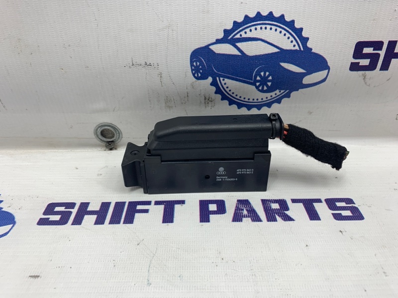 Запчасть разъем AUDI A4 2008 B8 CALA 4F0973863D контрактная Разъем AUDI A4 2008 B8 CALA 4F0973863D контрактная