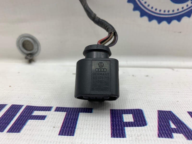 Разъем VOLKSWAGEN POLO 4 Разъем VOLKSWAGEN POLO 4