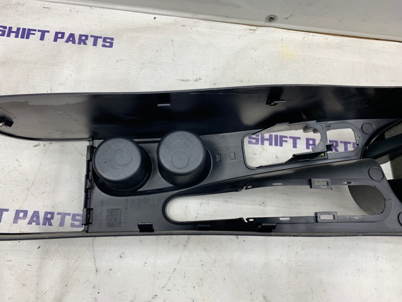 Консоль центральная SEAT LEON 1P1 CBZB Консоль центральная SEAT LEON 1P1 CBZB