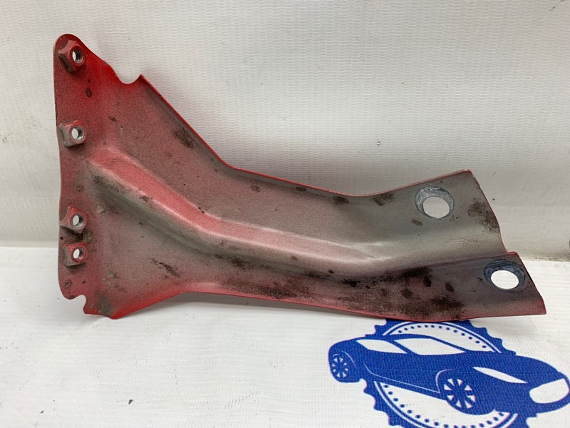 Кронштейн крыла передний левый AUDI A1 8X CAXA