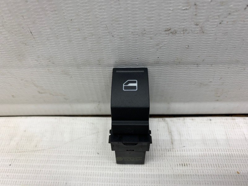 Кнопка стеклоподъемника VOLKSWAGEN TIGUAN 2008 5N CAWB 7L6959855B контрактная