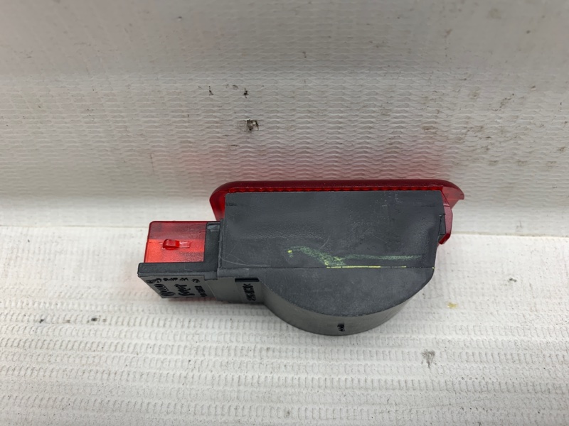 Плафон салонный AUDI Q3 8U CCZC Плафон салонный AUDI Q3 8U CCZC