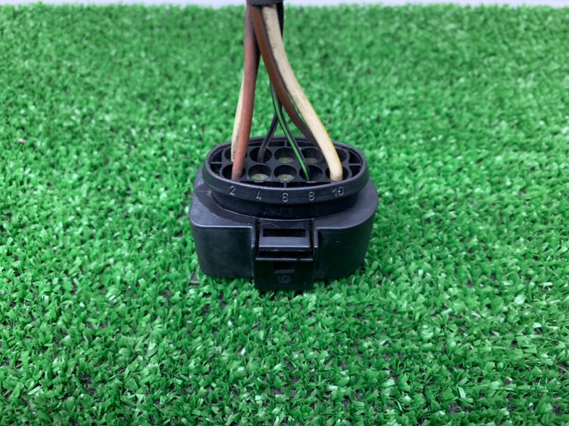 Разъем Q7 2010 4L CASA