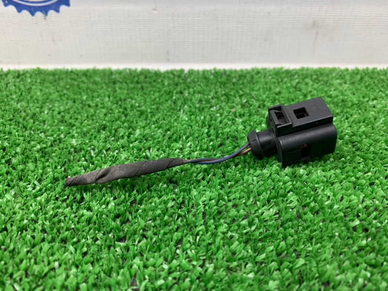 Разъем Q7 2010 4L CASA