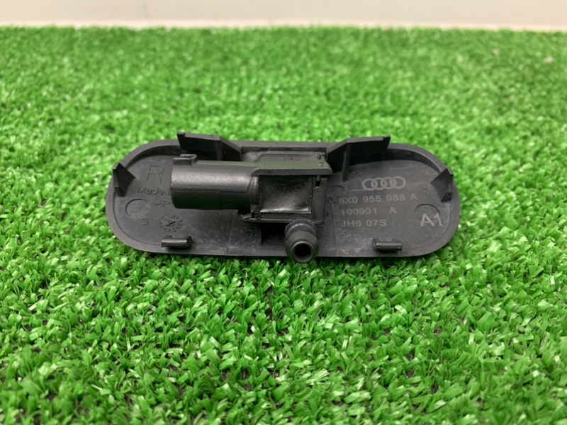 Форсунка стеклоомывателя правая AUDI A1 8X CAXA Форсунка стеклоомывателя правая AUDI A1 8X CAXA