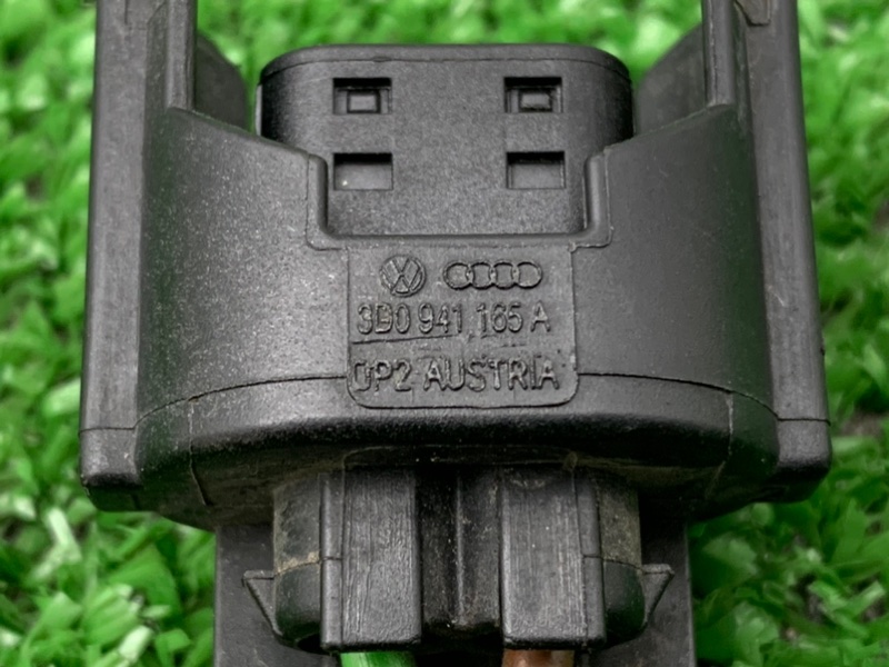 Разъем AUDI A4 B8 CDNC
