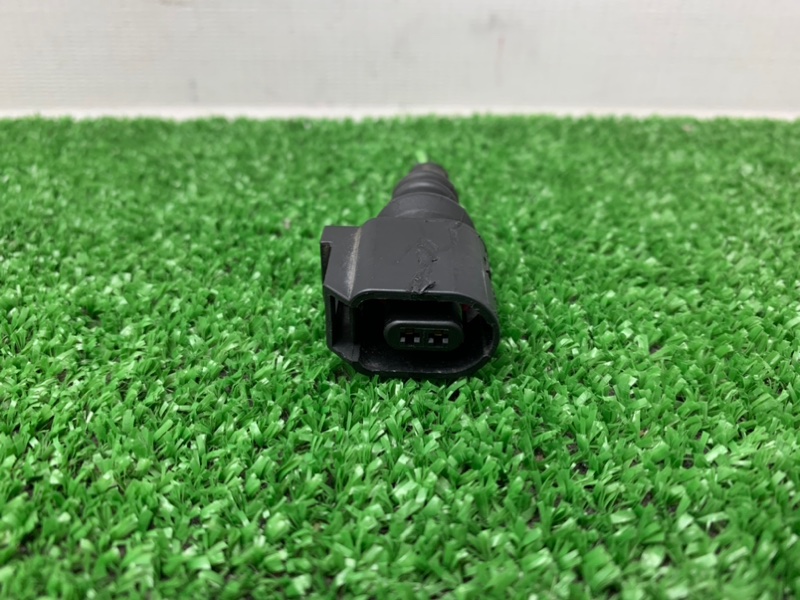 Запчасть разъем AUDI A4 2010 B8 CDNC 8T0973702 контрактная Разъем AUDI A4 2010 B8 CDNC 8T0973702 контрактная