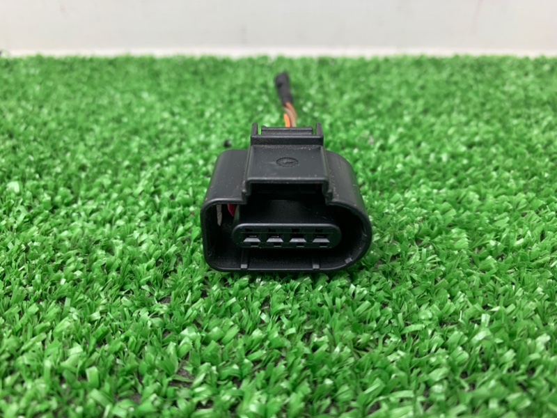 Разъем AUDI A1 2011 8X CAXA 8K0973704 контрактная