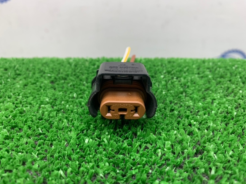 Запчасть разъем VOLKSWAGEN GOLF 2012 6 CBZB 7H0941165 контрактная Разъем VOLKSWAGEN GOLF 2012 6 CBZB 7H0941165 контрактная