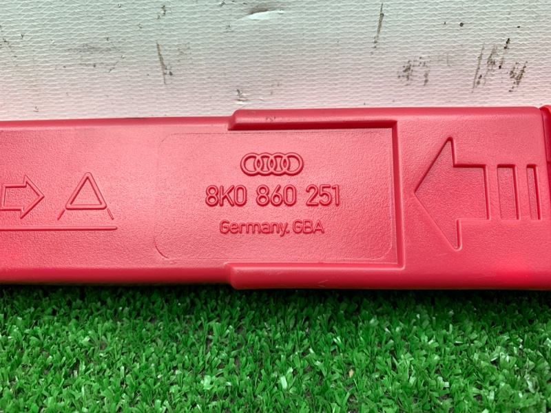 Знак аварийной остановки AUDI A1 8X CAXA