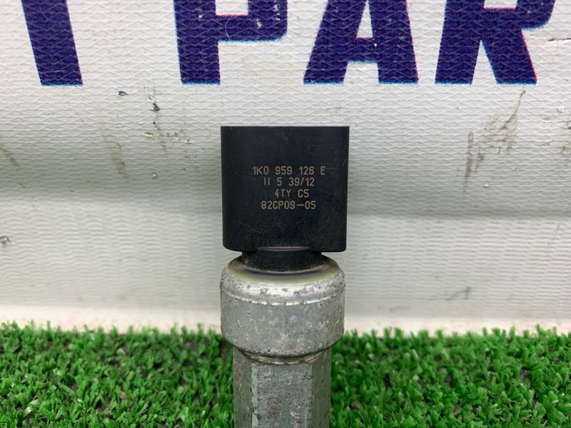 Датчик кондиционера VOLKSWAGEN TOURAN 1T3 CTHC