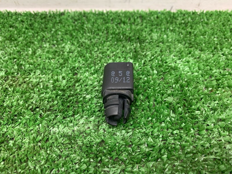 Датчик наружной температуры VOLKSWAGEN PASSAT 2013 B7 CAXA 8Z0820535 контрактная