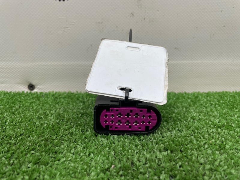 Разъем AUDI A1 2012 8X CAXA 1J0973737 контрактная