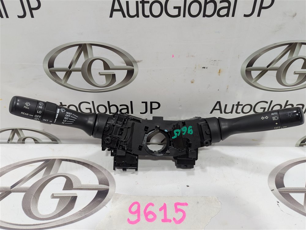 Запчасть Блок подрулевых переключателей  TOYOTA AQUA 8414012570 Контрактный Год: 2014   Снят с контрактного авто, без пробега по России. Состояние оценивайте по фото.  Кросс: 8465242130