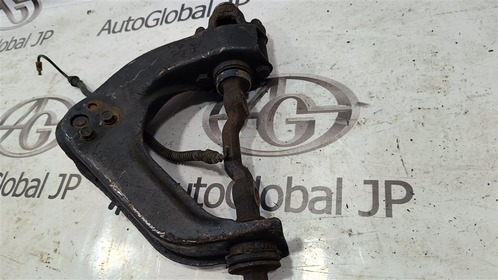 Запчасть Рычаг  передний правый MITSUBISHI DELICA MR376527 Контрактный Год: 1998   Верхний. 
Снят с контрактного авто, без пробега по России. Состояние оценивайте по фото.