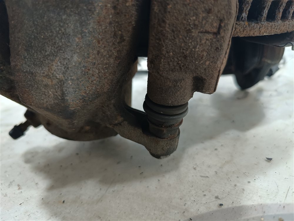 Ступица левая передняя для TOYOTA HARRIER AVU65 2ARFXE, 4321242081 5 ракурс Ступица левая передняя для TOYOTA HARRIER AVU65 2ARFXE, 4321242081 5 ракурс
