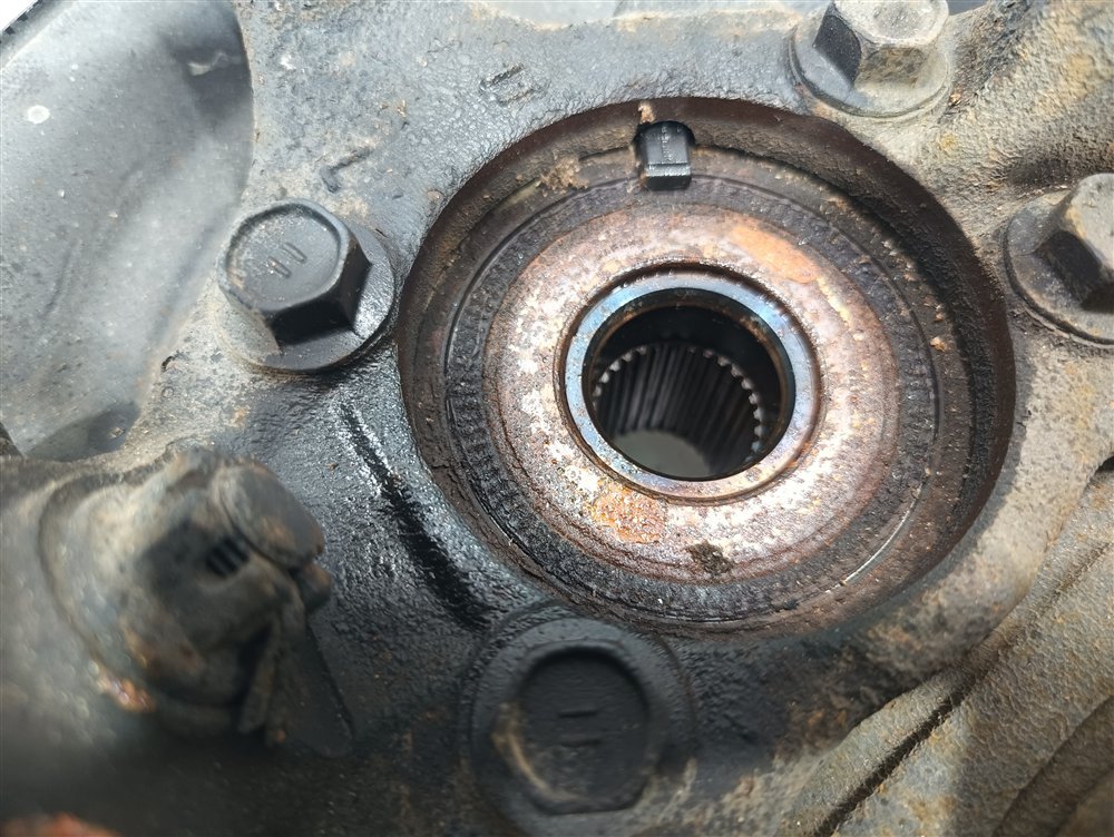 Ступица левая передняя для TOYOTA HARRIER AVU65 2ARFXE, 4321242081 7 ракурс Ступица левая передняя для TOYOTA HARRIER AVU65 2ARFXE, 4321242081 7 ракурс