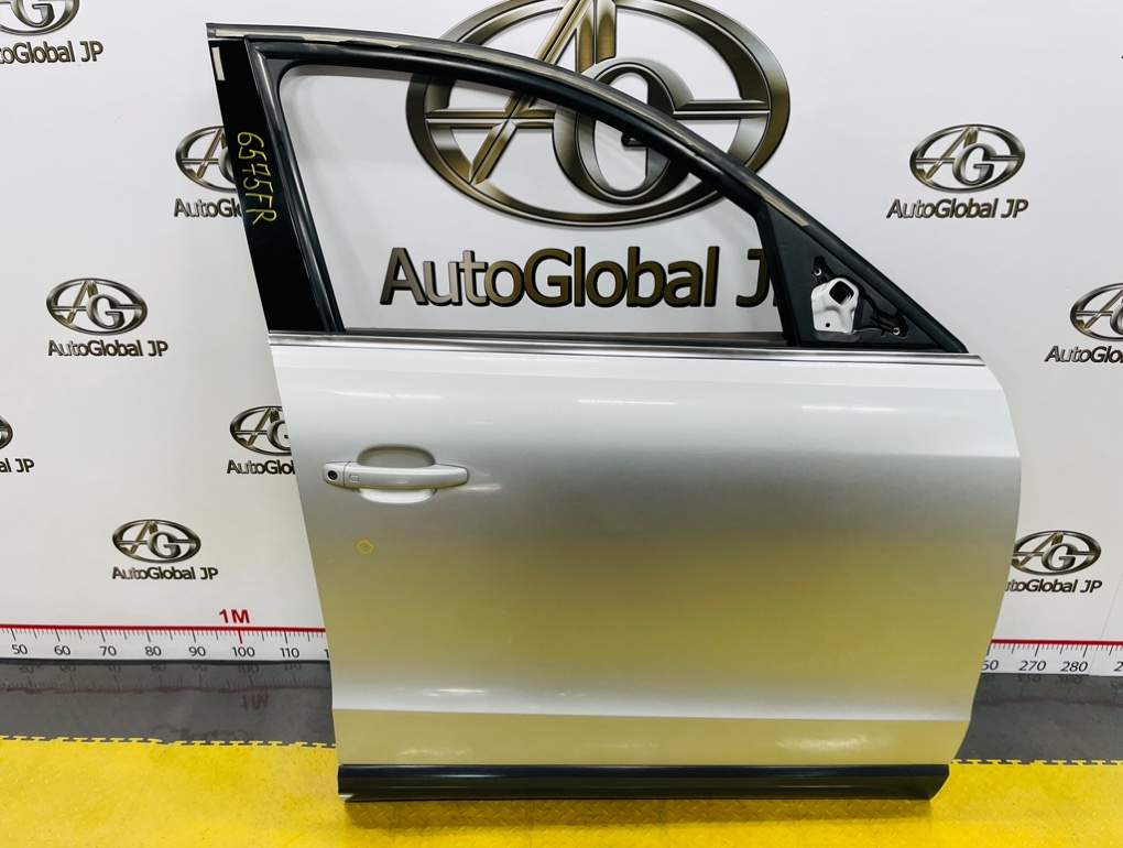 Дверь правая передняя для AUDI Q5 8R CTVA, 8R0831052E 1 ракурс Дверь правая передняя для AUDI Q5 8R CTVA, 8R0831052E 1 ракурс