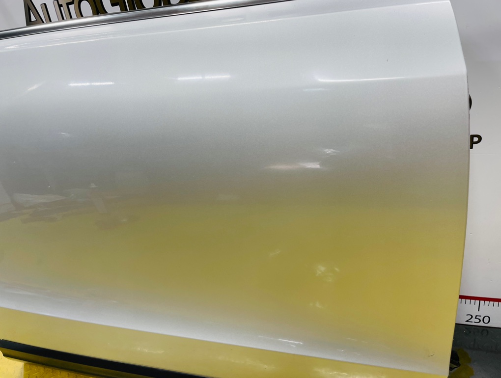 Дверь правая передняя для AUDI Q5 8R CTVA, 8R0831052E 10 ракурс Дверь правая передняя для AUDI Q5 8R CTVA, 8R0831052E 10 ракурс