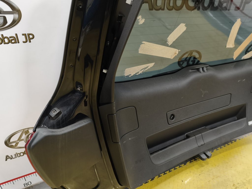 Дверь 5-я для AUDI Q5 8R CDNC, 8R0827023C 25 ракурс Дверь 5-я для AUDI Q5 8R CDNC, 8R0827023C 25 ракурс