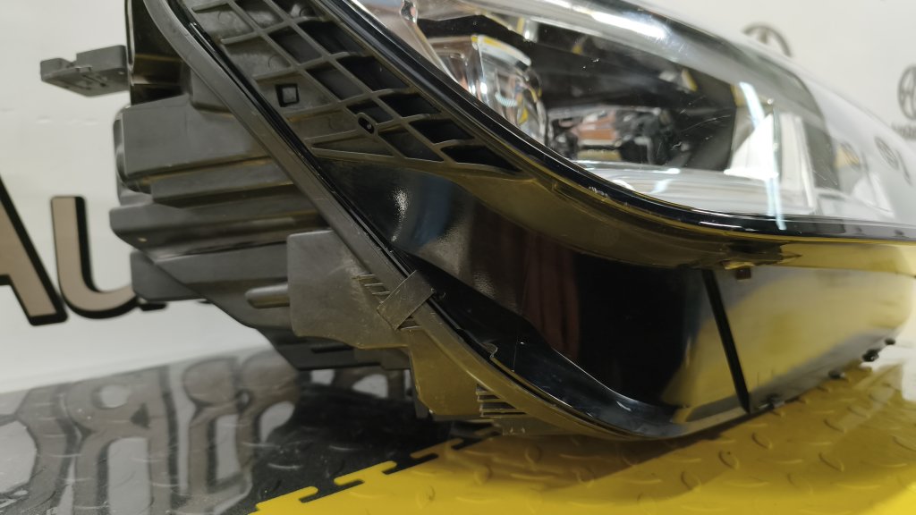 Фара правая передняя для AUDI Q5 FY, 80D941034 10 ракурс Фара правая передняя для AUDI Q5 FY, 80D941034 10 ракурс