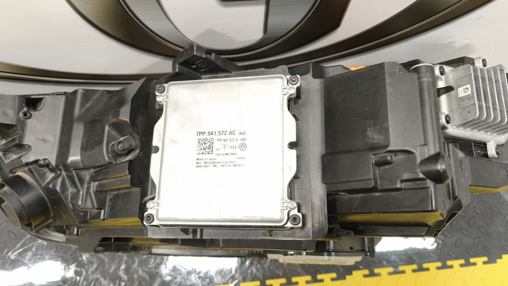Фара правая передняя для AUDI Q5 FY, 80D941034 19 ракурс Фара правая передняя для AUDI Q5 FY, 80D941034 19 ракурс