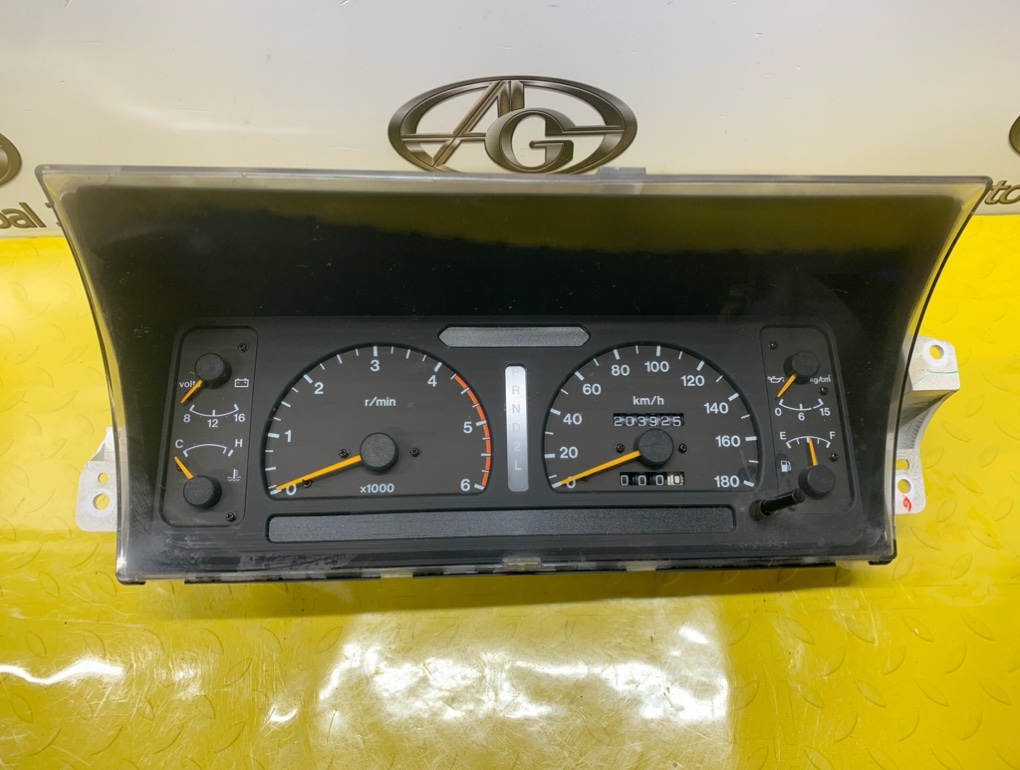 Спидометр для ISUZU BIGHORN UBS69 4JG2, 8971320830 4 ракурс Спидометр для ISUZU BIGHORN UBS69 4JG2, 8971320830 4 ракурс