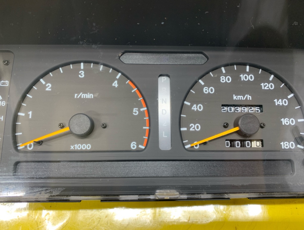 Спидометр для ISUZU BIGHORN UBS69 4JG2, 8971320830 6 ракурс Спидометр для ISUZU BIGHORN UBS69 4JG2, 8971320830 6 ракурс