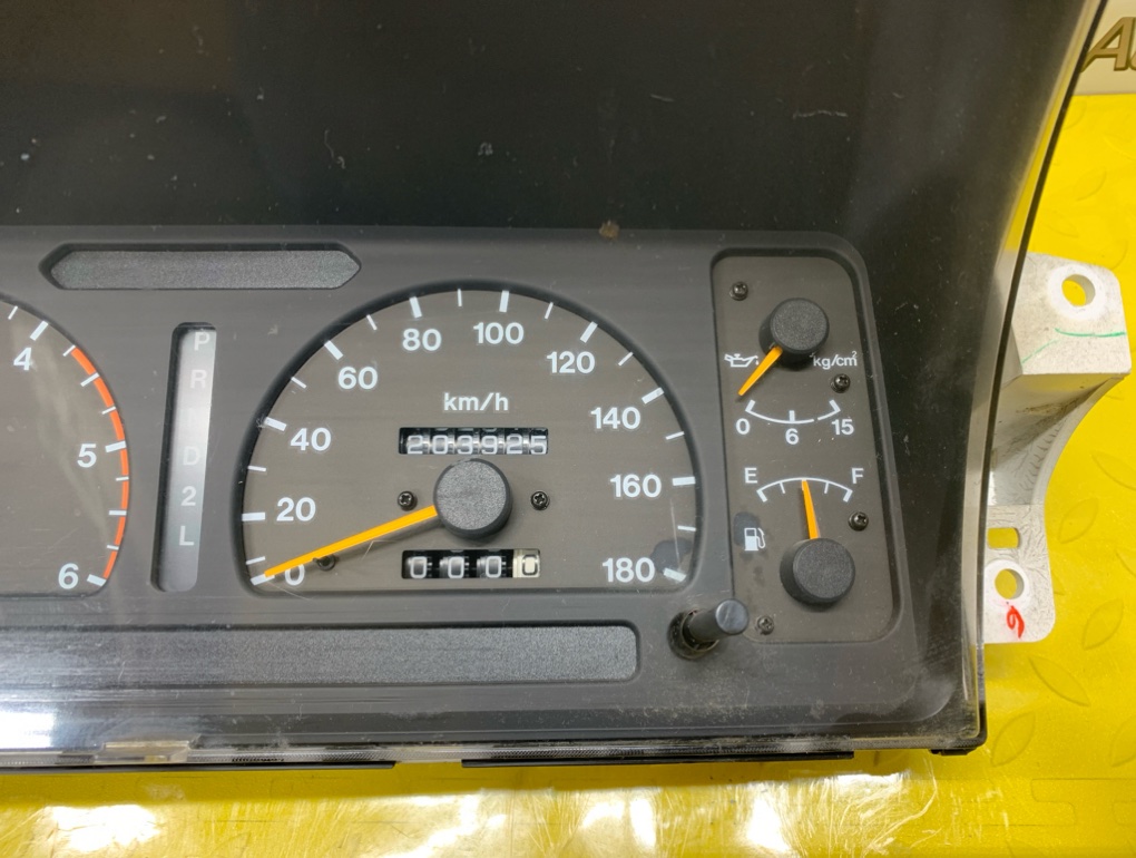 Спидометр для ISUZU BIGHORN UBS69 4JG2, 8971320830 7 ракурс Спидометр для ISUZU BIGHORN UBS69 4JG2, 8971320830 7 ракурс