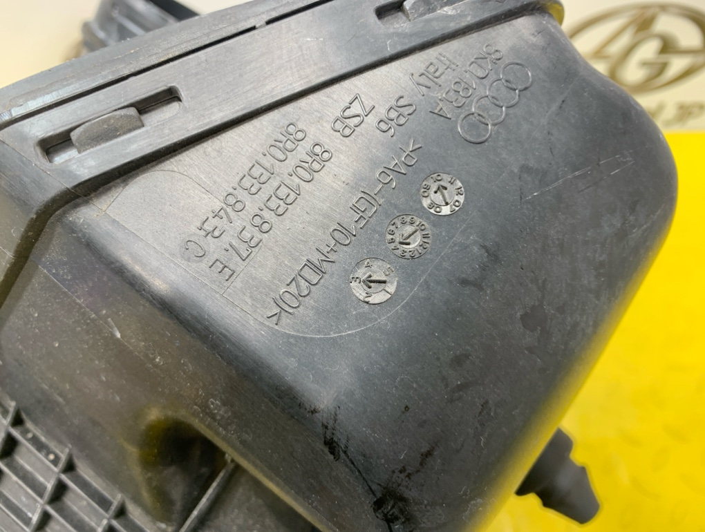 Корпус воздушного фильтра для AUDI Q5 8R CDNC, 8R0133837S 7 ракурс Корпус воздушного фильтра для AUDI Q5 8R CDNC, 8R0133837S 7 ракурс