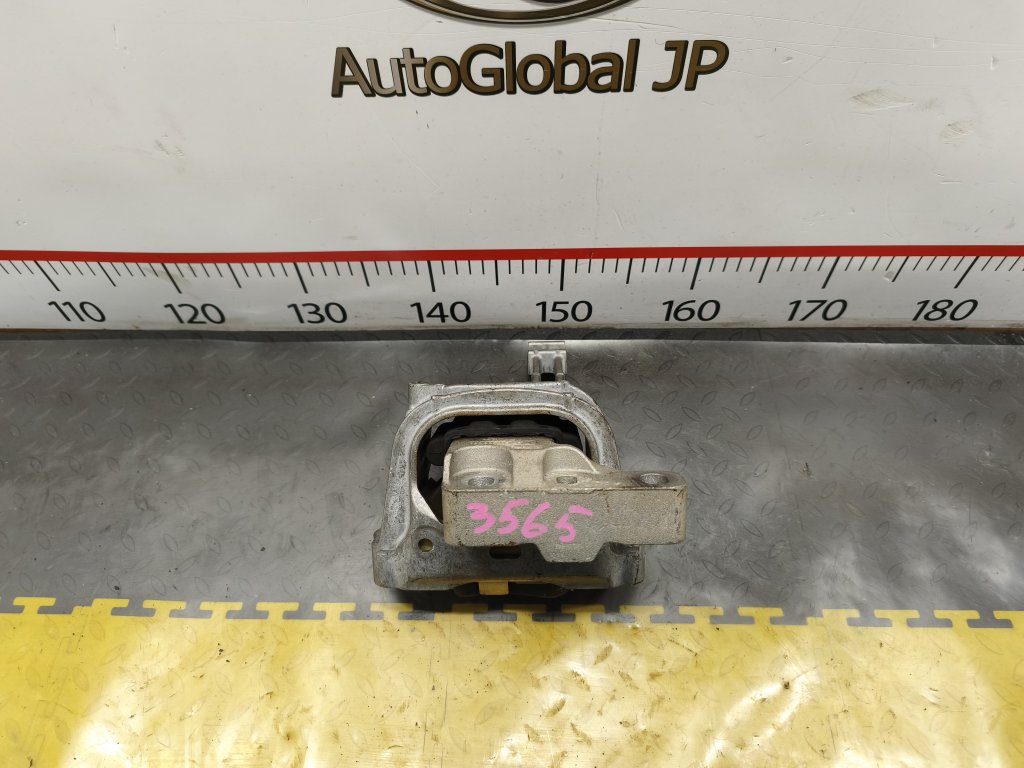 Подушка двигателя для AUDI Q2 GAB CHZJ, 5Q0199262CK 1 ракурс Подушка двигателя для AUDI Q2 GAB CHZJ, 5Q0199262CK 1 ракурс