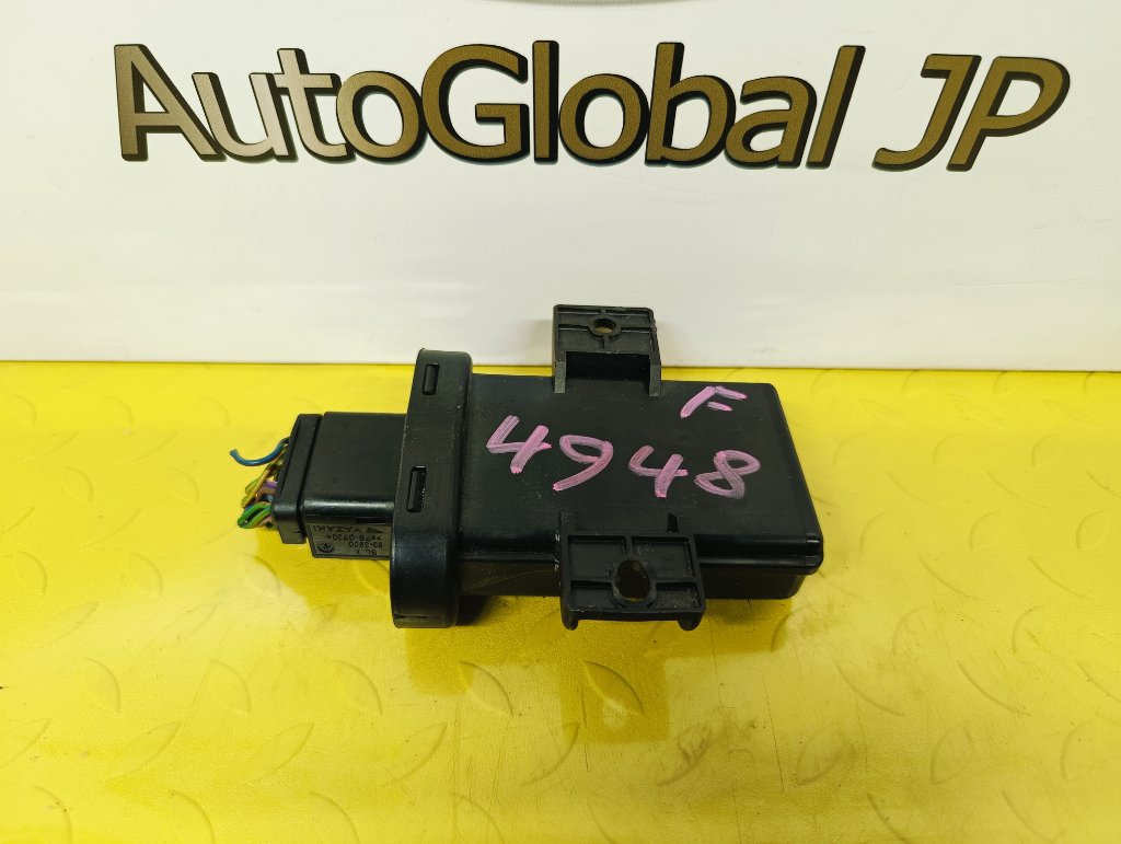 Блок управления для Volvo XC70 BZ B6324S 3.2, 30782657 5 ракурс Блок управления для Volvo XC70 BZ B6324S 3.2, 30782657 5 ракурс