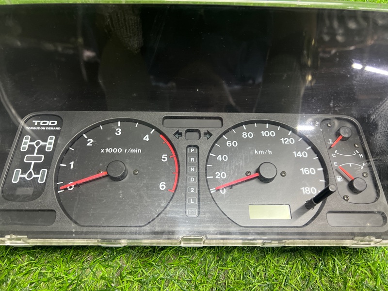 Спидометр BIGHORN 1999 UBS73 4JX1