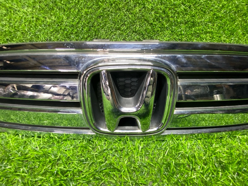 Решетка радиатора передняя HONDA STEPWGN RK1