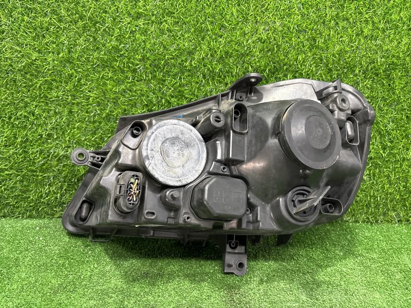 Фара передняя правая VOLKSWAGEN POLO 9N3 Фара передняя правая VOLKSWAGEN POLO 9N3