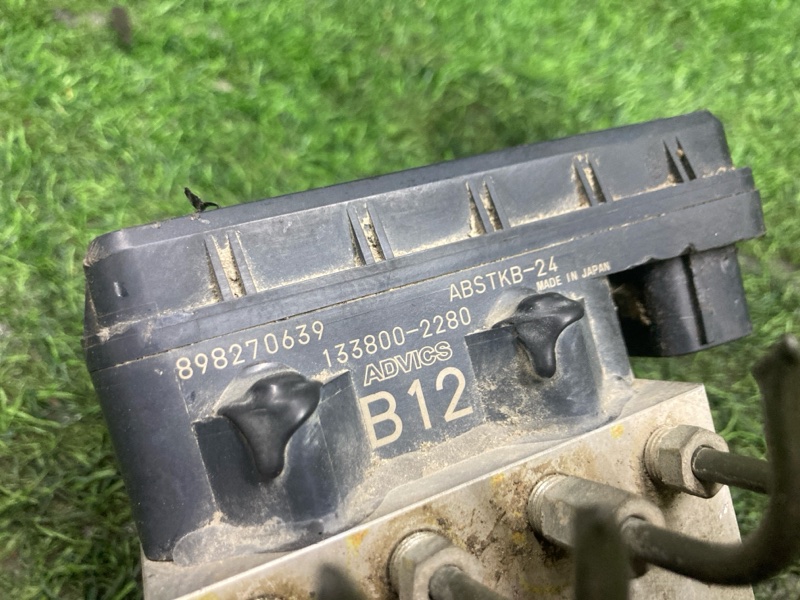 Блок ABS ELF NKR85 Блок ABS ELF NKR85
