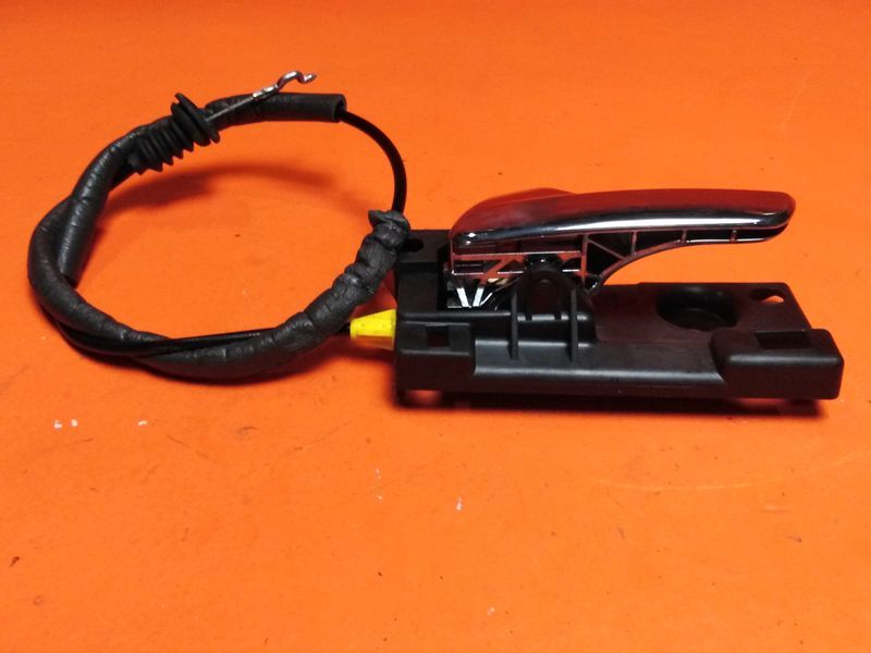 Ручка двери внутренняя передняя левая Jeep Grand Cherokee WK2 3.6 бензин